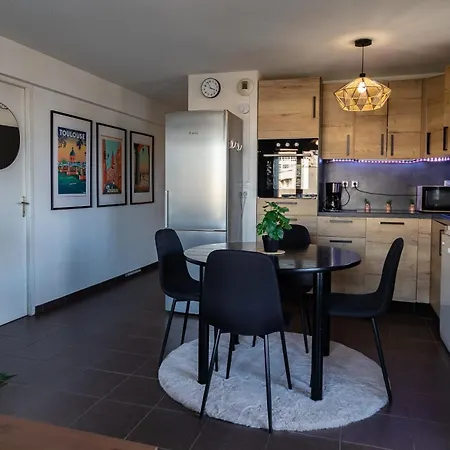 Appartement Chouette , Un T3 Cozy Proche Du Metro Et Parking Prive A Disposition