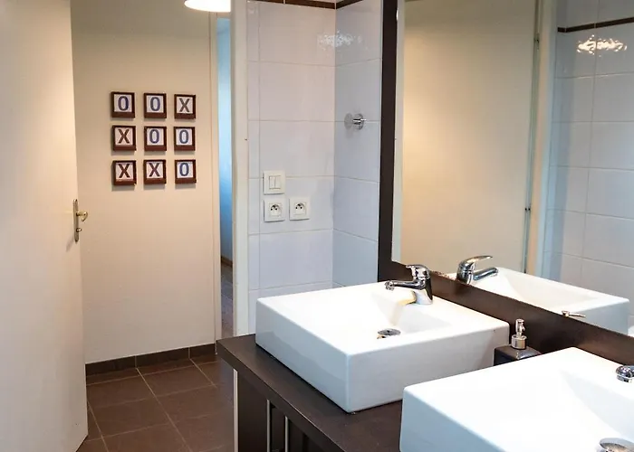 Appartement Chouette , Un T3 Cozy Proche Du Metro Et Parking Prive A Disposition